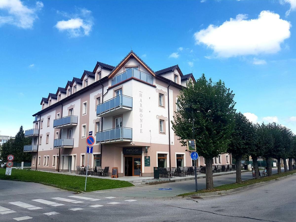 Wellness Hotel Harmonie Třeboň Eksteriør billede