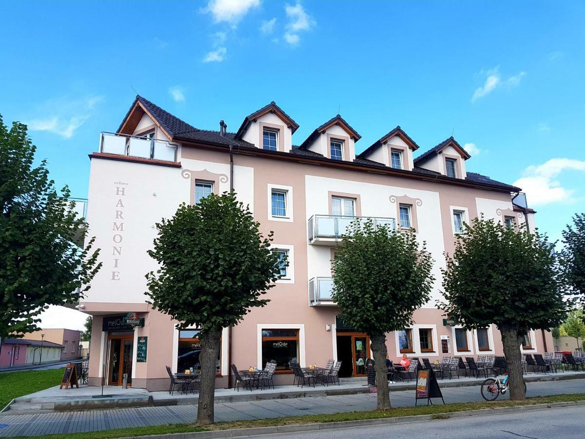 Wellness Hotel Harmonie Třeboň Eksteriør billede